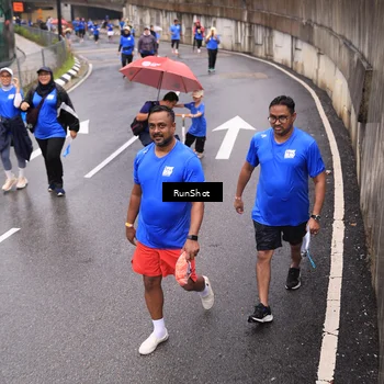 Runner Photo 7951350