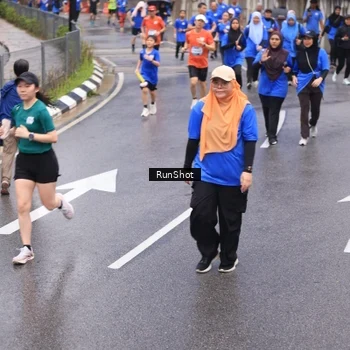 Runner Photo 7951366