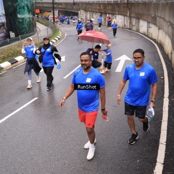 Runner Photo 7951371