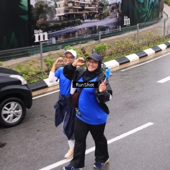Runner Photo 7951375