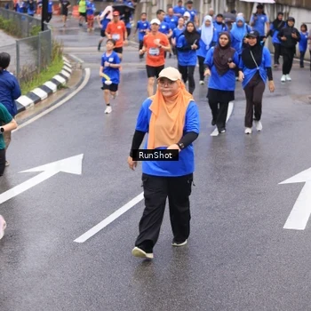 Runner Photo 7951378