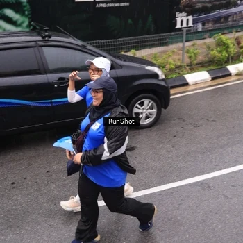 Runner Photo 7951390