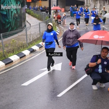 Runner Photo 7951410