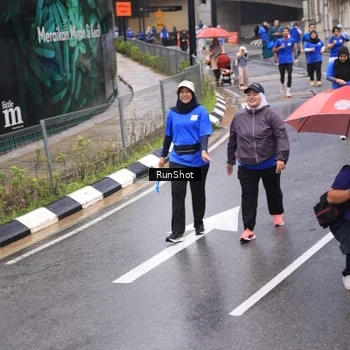 Runner Photo 7951413