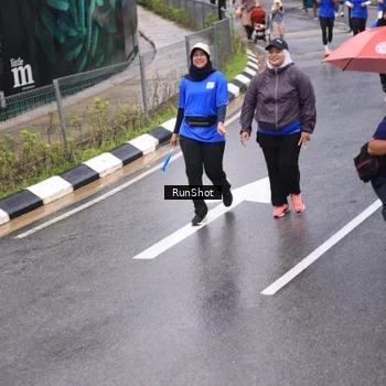Runner Photo 7951416