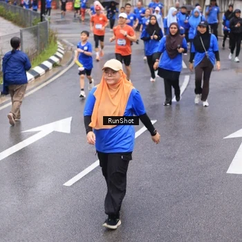 Runner Photo 7951423