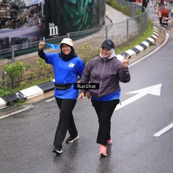 Runner Photo 7951441