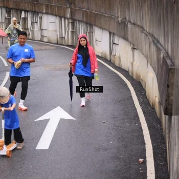 Runner Photo 7951461