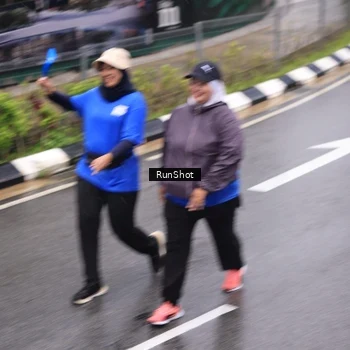 Runner Photo 7951464