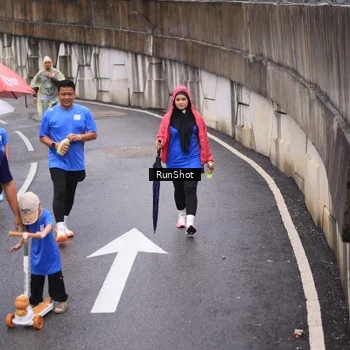 Runner Photo 7951467