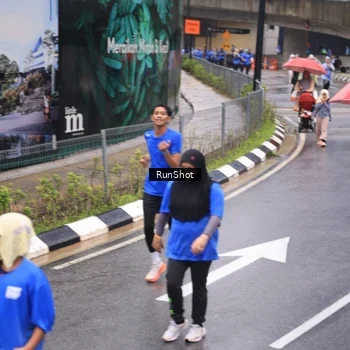 Runner Photo 7951481