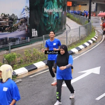 Runner Photo 7951485