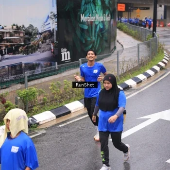Runner Photo 7951486