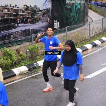 Runner Photo 7951491