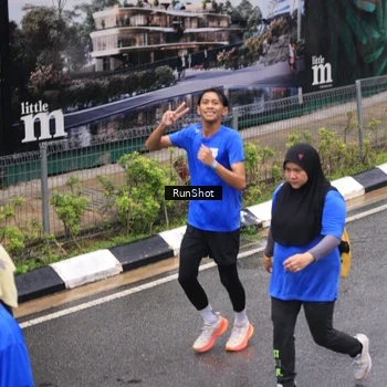 Runner Photo 7951498