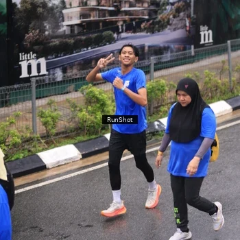 Runner Photo 7951499