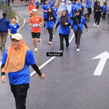 Runner Photo 7951501