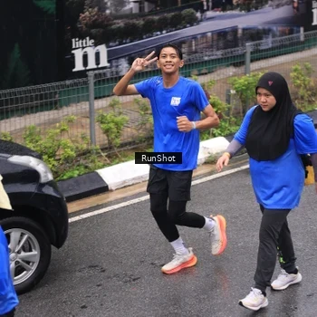 Runner Photo 7951503