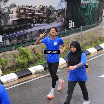 Runner Photo 7951509