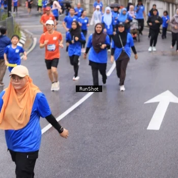 Runner Photo 7951511