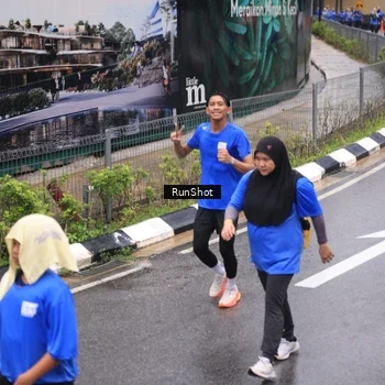Runner Photo 7951533