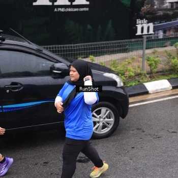 Runner Photo 7951562