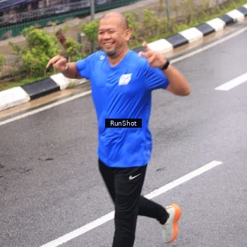Runner Photo 7951565