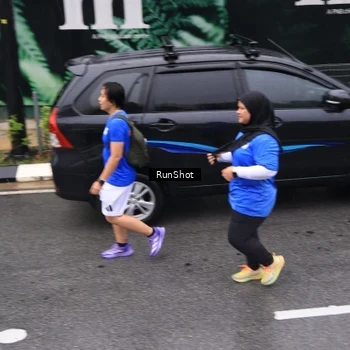 Runner Photo 7951567