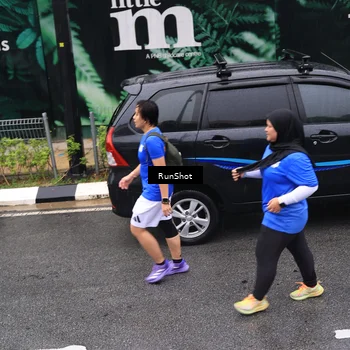 Runner Photo 7951574