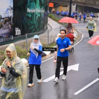 Runner Photo 7951598