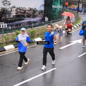 Runner Photo 7951626