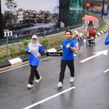 Runner Photo 7951629
