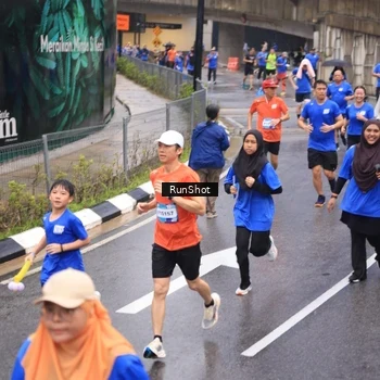 Runner Photo 7951631