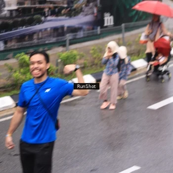 Runner Photo 7951641