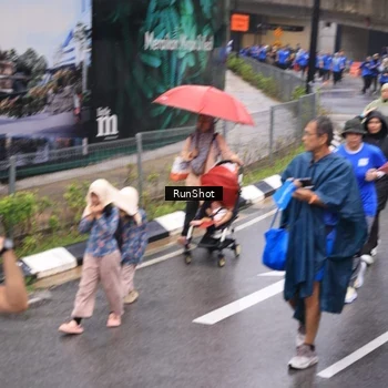 Runner Photo 7951644