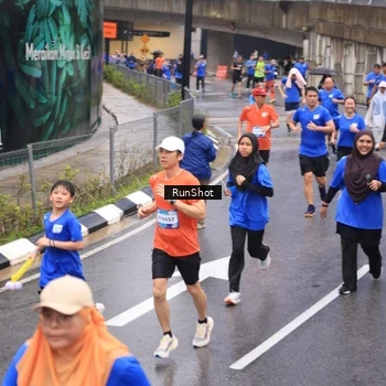 Runner Photo 7951650