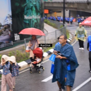 Runner Photo 7951655