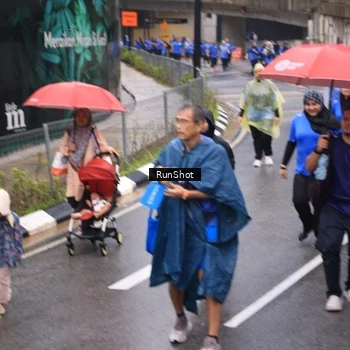 Runner Photo 7951657