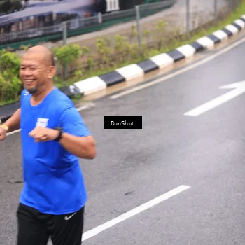 Runner Photo 7951675