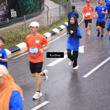 Runner Photo 7951678
