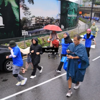 Runner Photo 7951692