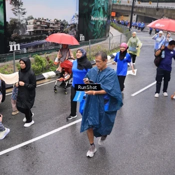 Runner Photo 7951696