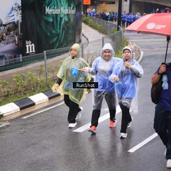 Runner Photo 7951731