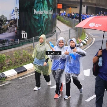 Runner Photo 7951737