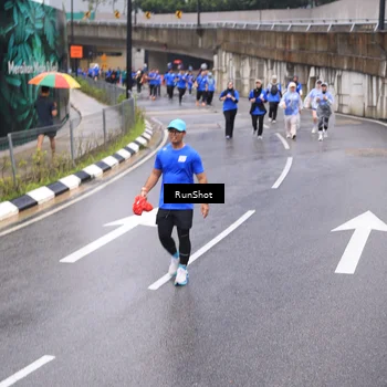 Runner Photo 7951784