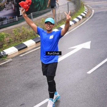 Runner Photo 7951801