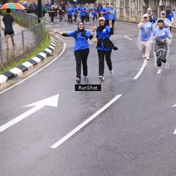 Runner Photo 7951806