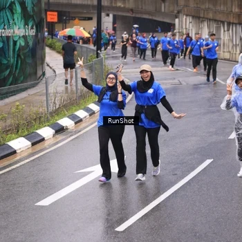Runner Photo 7951819
