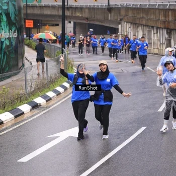 Runner Photo 7951820