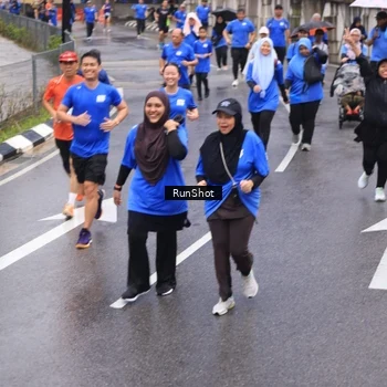 Runner Photo 7951821